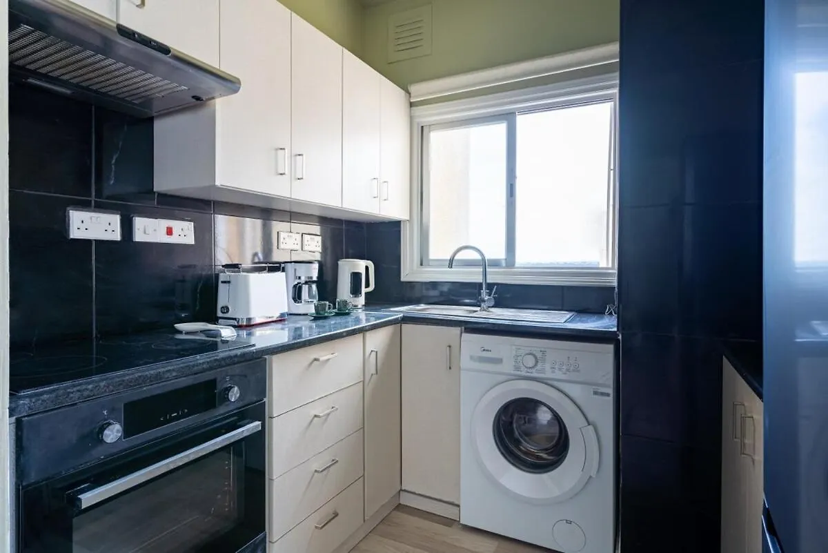 Apartment Dune - 1 Bedroom Retreat W Balcony In Mackenzie Larnaca