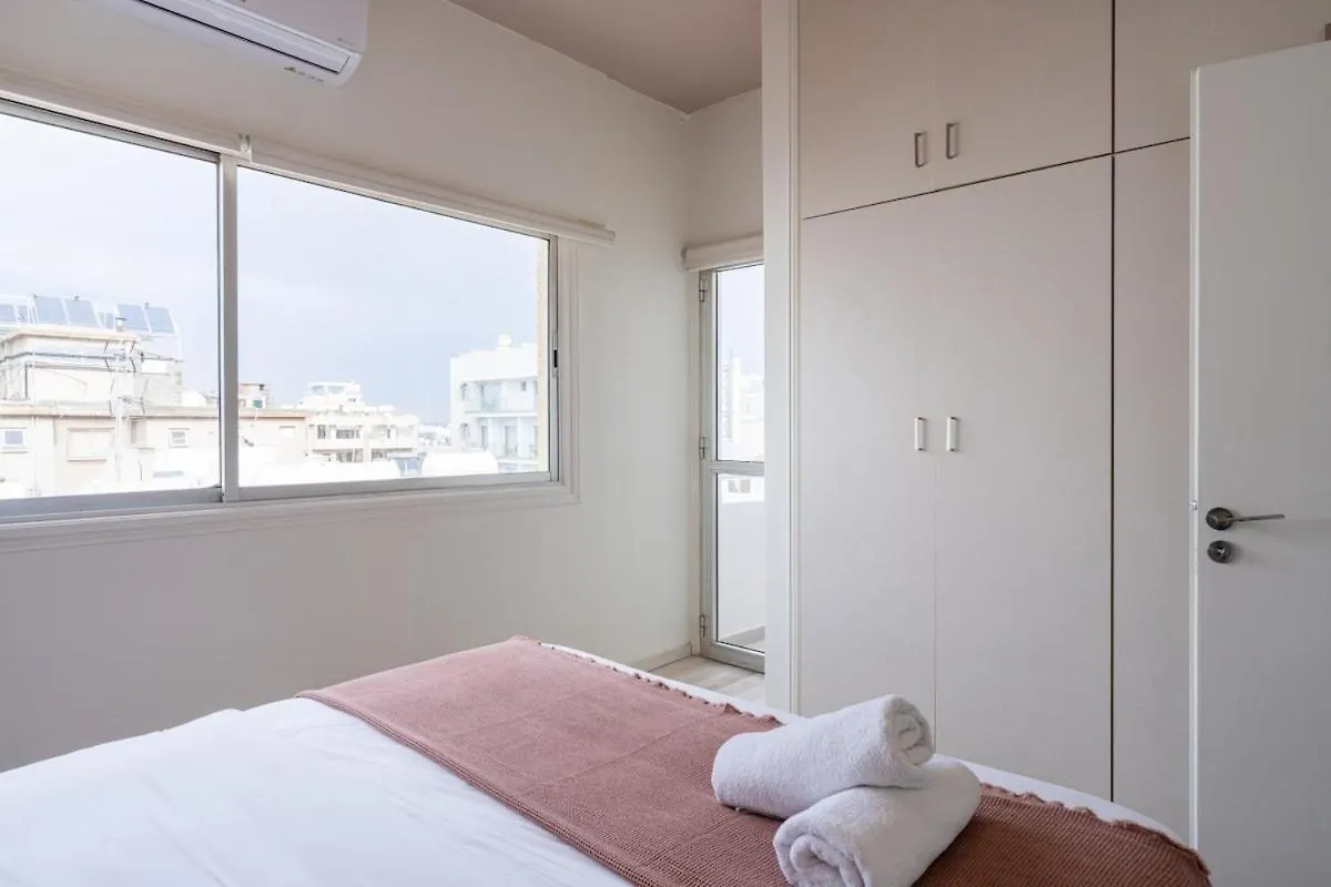 Apartament Dune - 1 Bedroom Retreat W Balcony In Mackenzie Larnaca